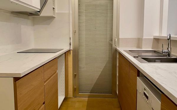 Appartement à louer    4 pièces •  Mandelieu-la-Napoule