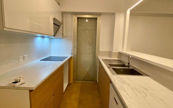 Appartement à louer    4 pièces •  Mandelieu-la-Napoule