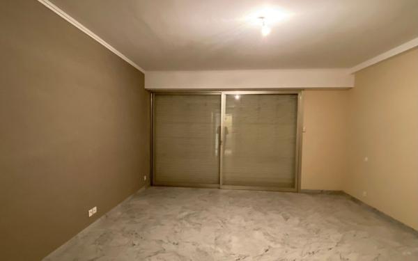 Appartement à louer    4 pièces •  Mandelieu-la-Napoule