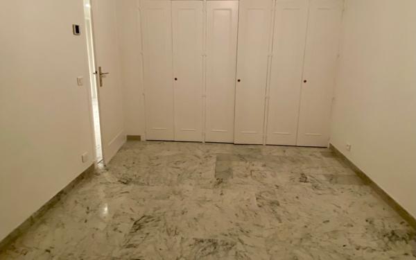 Appartement à louer    4 pièces •  Mandelieu-la-Napoule