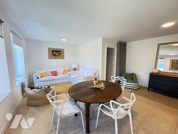 A vendre Maison de ville Quimperlé (29)

Maison de ville présentant une surface totale d'envi...