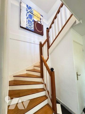 A vendre Maison de ville Quimperlé (29)

Maison de ville présentant une surface totale d'envi...