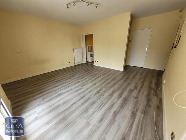 Appartement à louer 1 pièce 32.66m² Blois (41000)