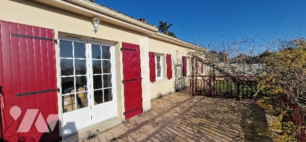 Pavillon de plain-pied, construction 2010 avec vue valorisante, habitable de suite  sans travaux.