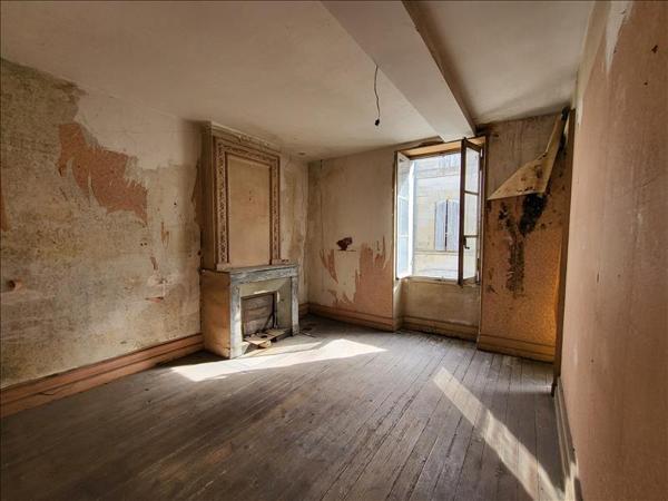 Immeuble à vendre |  Jonzac |  205 m²