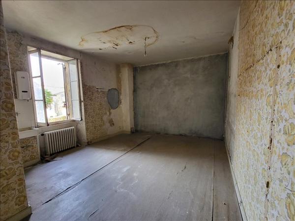 Immeuble à vendre |  Jonzac |  205 m²