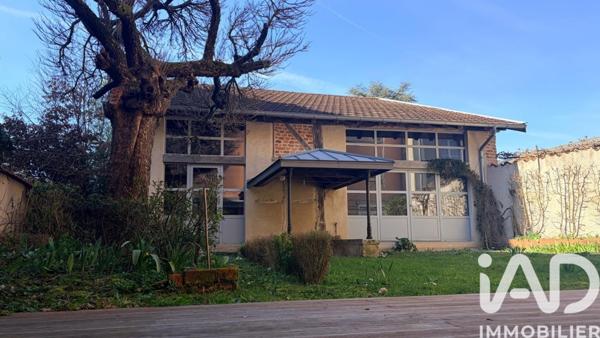 Maison à vendre 9 pièces 267 m² Bourg-en-Bresse