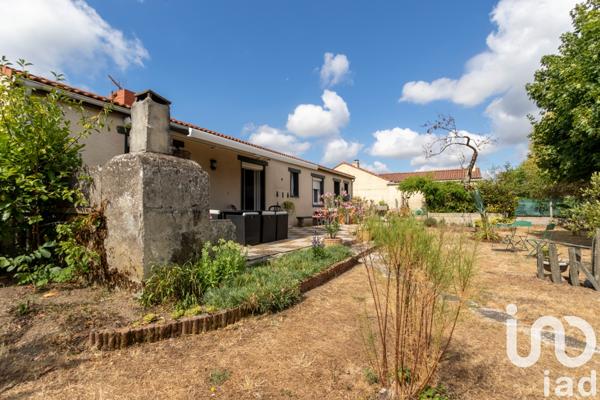 House for sale 4 rooms 97 m² Le Pellerin