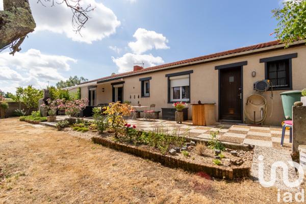 House for sale 4 rooms 97 m² Le Pellerin