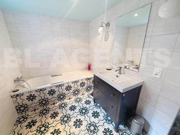 À vendre – Duplex 98 m² – 2 chambres – Terrasse & jardin – 239 000 € – Libre immédiatement