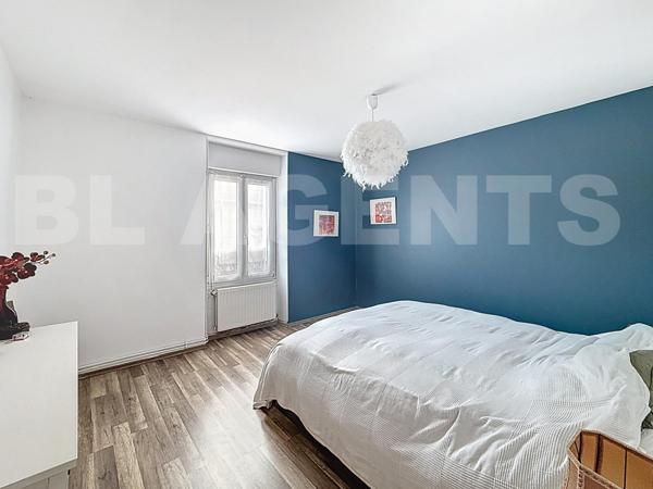 À vendre – Duplex 98 m² – 2 chambres – Terrasse & jardin – 239 000 € – Libre immédiatement