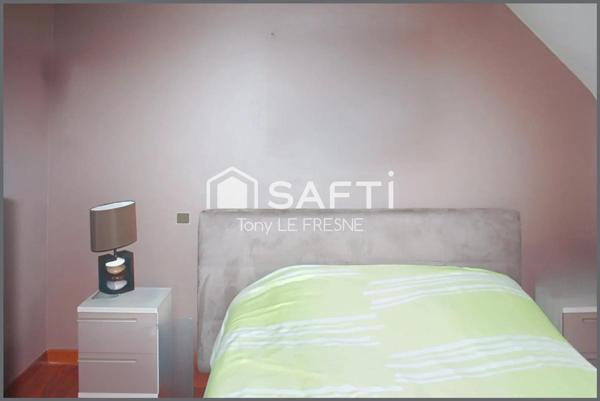 A deux pas des plages, cette belle maison contemporaine de 94m2 sur son terrain clos arboré de 2589m2 sans vis à vis, avec son bassin sera vous satisfaire avec ses 4 chambres dont sa suite parentale