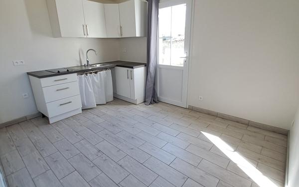 Maison à louer    1 pièce • 27,30 m2 Saint-Savinien