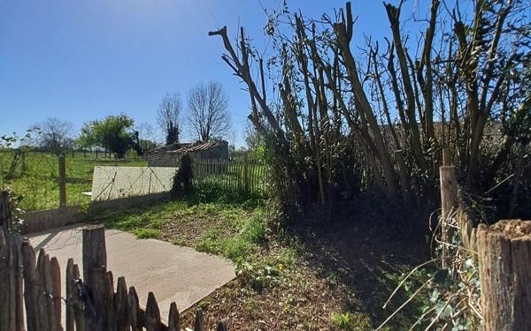 Maison à louer    1 pièce • 27,30 m2 Saint-Savinien