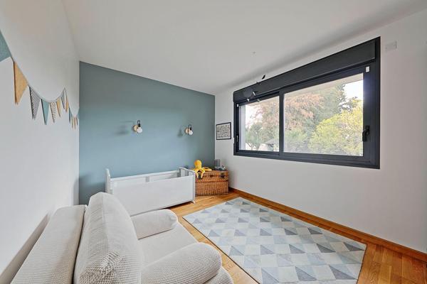 Maison d’architecte rénovée aux volumes singuliers