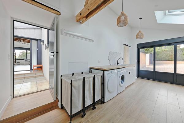 Maison d’architecte rénovée aux volumes singuliers