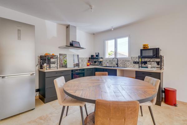 Montlieu-la-Garde (17210) Maison 4 pièces d'environ 82m2 habitables sur parcelle de 400m2