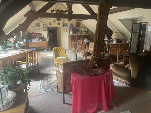 Maison à vendre |  Châteaumeillant |  8 pièces | 183 m²