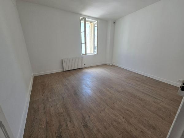 A louer - Maison de ville Chambry 114 m2 avec jardin