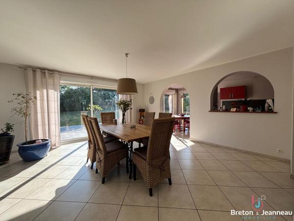 Maison Chateau Gontier Sur Mayenne 6 pièce(s) 200 m2