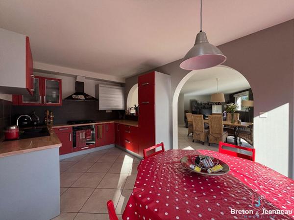 Maison Chateau Gontier Sur Mayenne 6 pièce(s) 200 m2