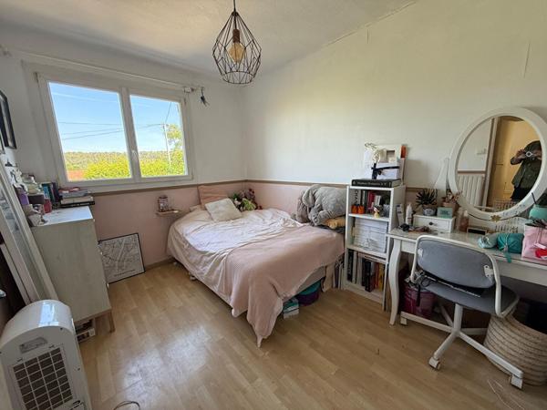 Maison Bouc Bel Air 5pièce(s) d'environ 104 m², sous sol, terrain de 839m², piscine