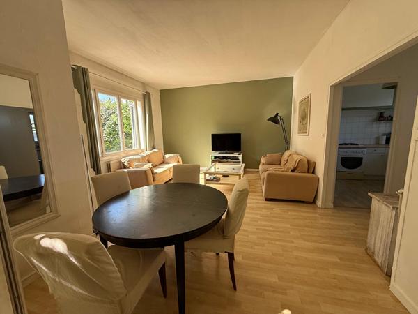 Maison Bouc Bel Air 5pièce(s) d'environ 104 m², sous sol, terrain de 839m², piscine