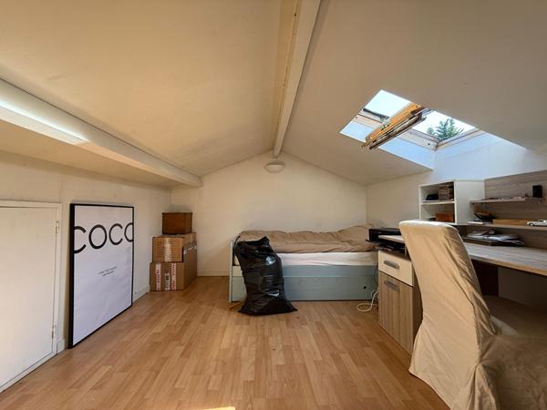 Maison Bouc Bel Air 5pièce(s) d'environ 104 m², sous sol, terrain de 839m², piscine