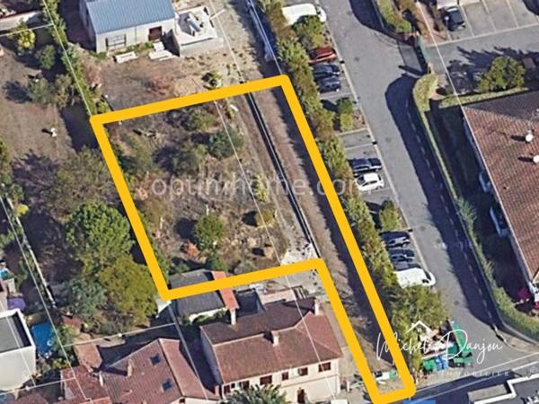 TOULOUSE LALANDE, secteur calme, terrain plat à vendre de 858 m²