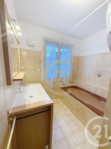 Immeuble à vendre  200 m2 ST NAZAIRE - 44