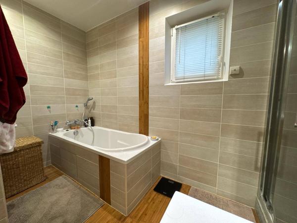 MAISON 4 CHAMBRES DE PLAIN PIED