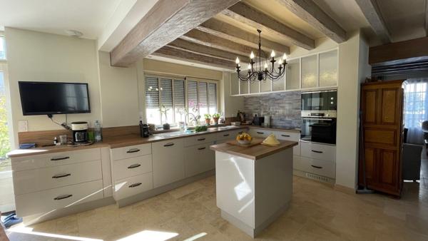Maison 8 pièces 189.67 m2