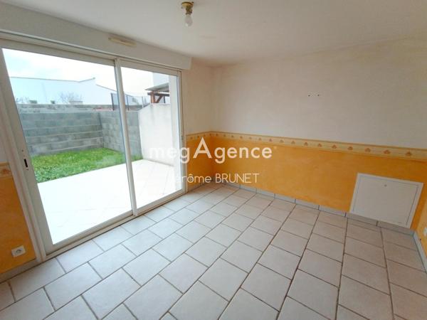 Immeuble à CHARRON, 17230 - 175m²