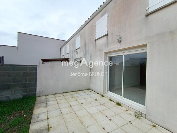 Immeuble à CHARRON, 17230 - 175m²