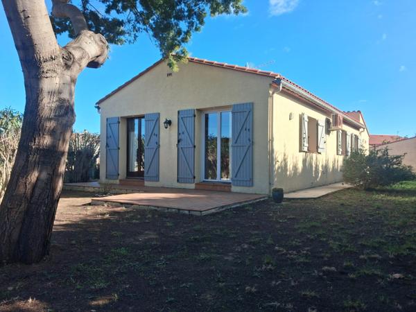 Plain pied - 3 chambres - garage - 568 m² terrain
