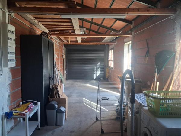 Plain pied - 3 chambres - garage - 568 m² terrain