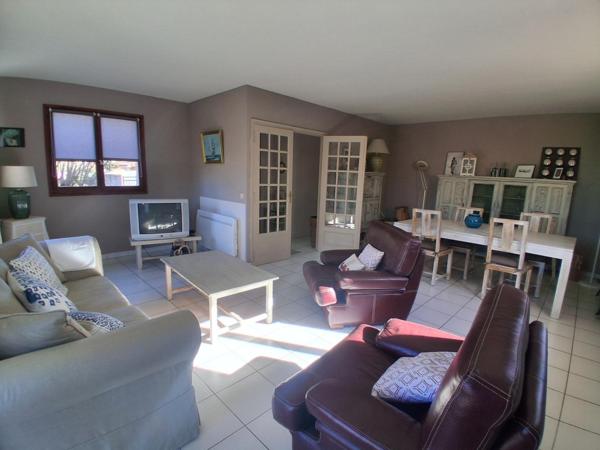 Plain pied - 3 chambres - garage - 568 m² terrain