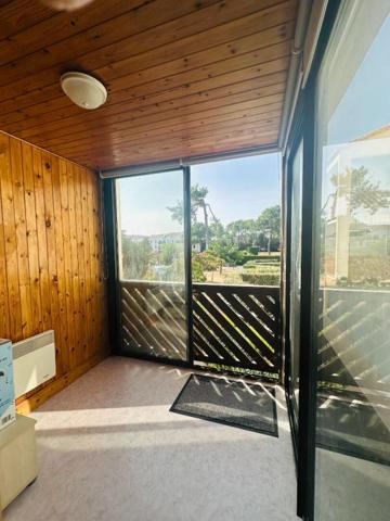 Appartement  2 pièce(s) 31.17 m2  100m Plage