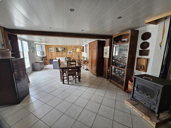 Maison 5 pièces - 234 m²