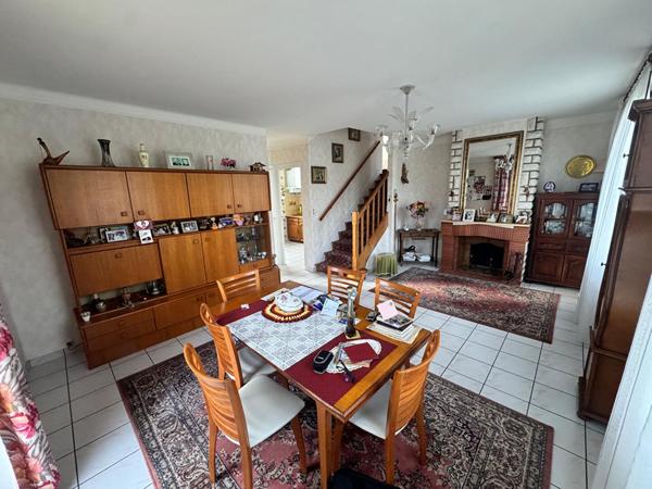 3150 CENON - Maison en pierre de 4 pièces (76m²) avec jardin et garage à vendre !Maison Cenon 4 pièce(s) 77 m2