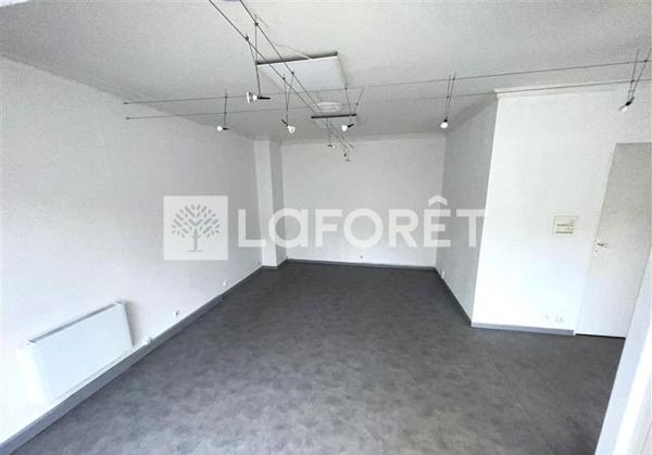Location local commercial Chaumont - 24 m² - 415 €/mois