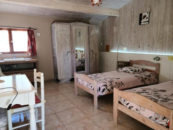 Bien rare sans voisins au calme, bel environnement