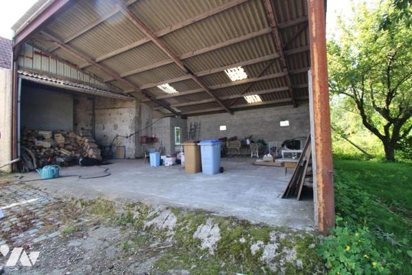 ENSEMBLE IMMOBILIER - A VENDRE - BOURBOURG.

SITUE A PROXIMITE DES AXES AUTOROUTIERS ET DE TO...