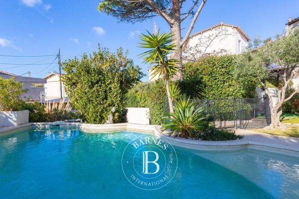 Marseille 7ème, Maison 5 Chambres -  196 m² à vendre