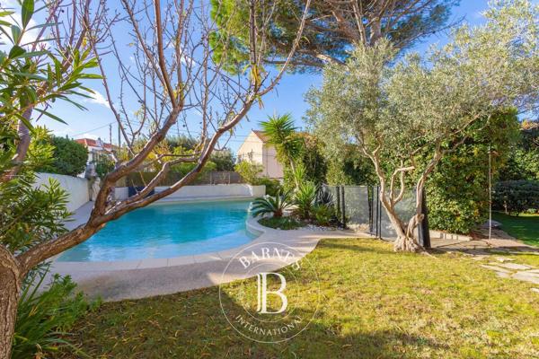 Marseille 7ème, Maison 5 Chambres -  196 m² à vendre