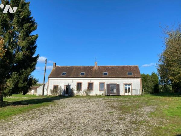 CORPS DE FERME avec  terrain d'environ 4ha8a