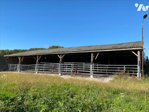 CORPS DE FERME avec  terrain d'environ 4ha8a