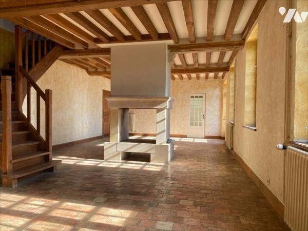 CORPS DE FERME avec  terrain d'environ 4ha8a