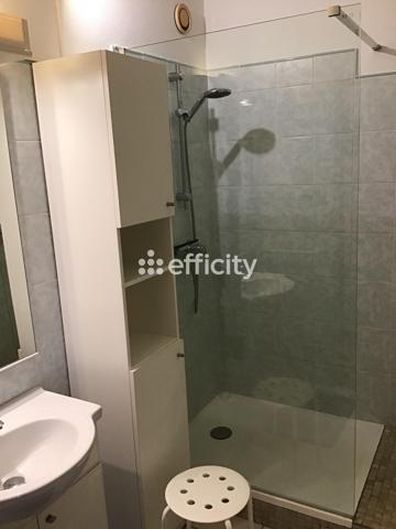 Appartement
         1 pièce
        - 24 m² 71 000 € *