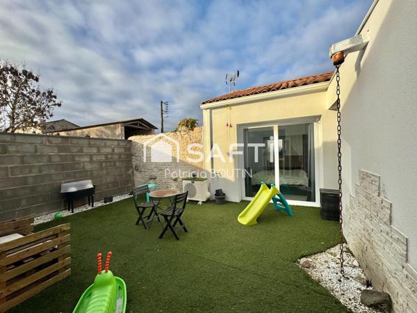 PAVILLON DE PLAIN PIED 4 CHAMBRES DONT UNE SUITE PARENTALE + DOUBLE GARAGE A SAINT MAXIRE !